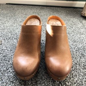 Kirk-ease brown leather mules with a heel